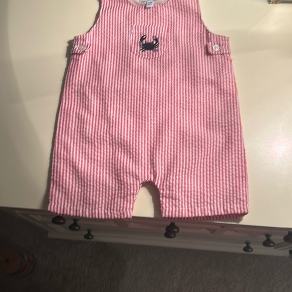 Crown & Ivy Pink Striped Baby Romper with Crab Design - Picture 2 of 4